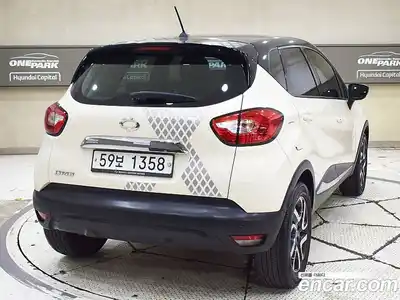 Renault QM3 2014 1.5 Автомат в Москве № 186392, миниатюра 3