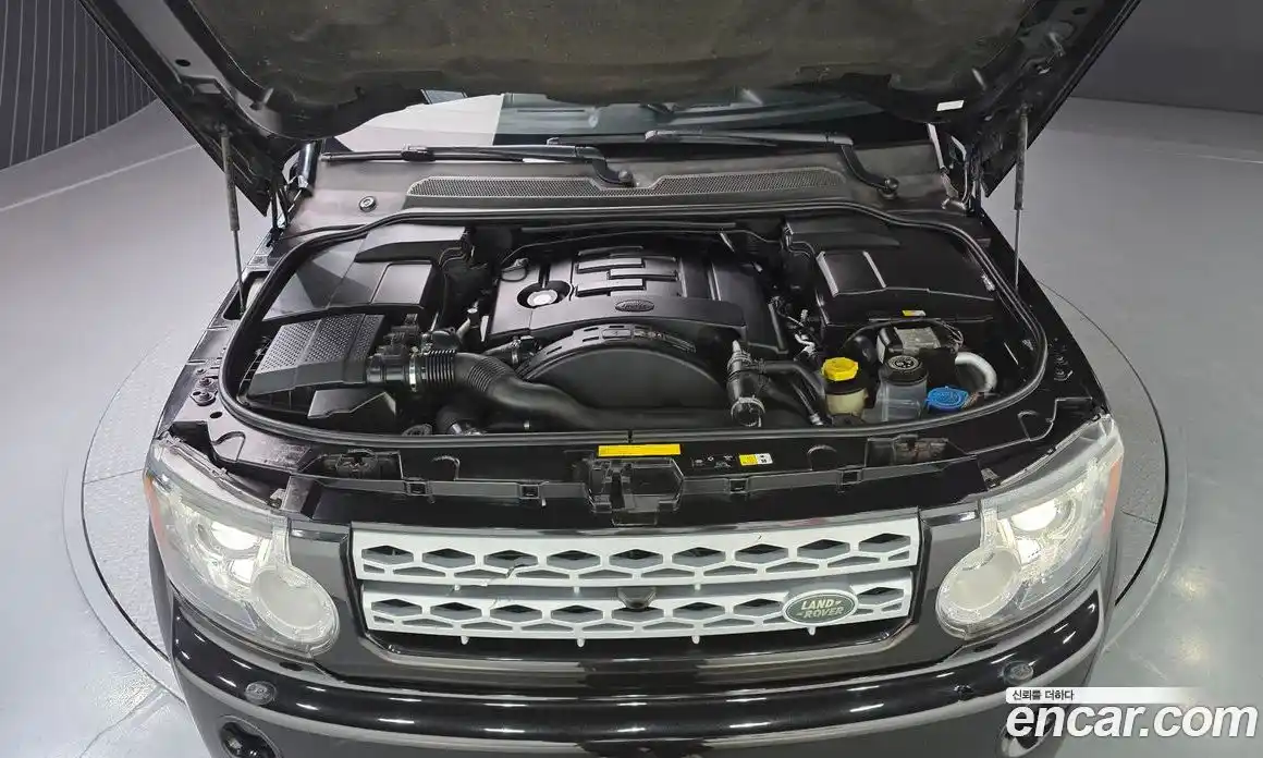 Land Rover Discovery 2013 3.0 Автомат в Москве № 189286, фото 4