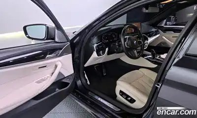 BMW 5-Series 2023 4.4 Автомат в Москве № 192531, миниатюра 9