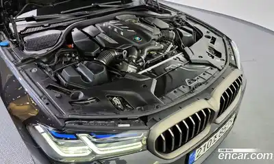 BMW 5-Series 2023 4.4 Автомат в Москве № 192531, миниатюра 10