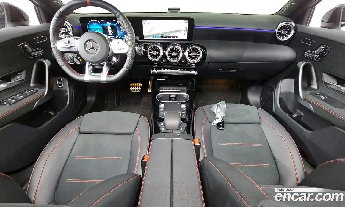 Mercedes-Benz A-Class 2023 2.0 Автомат в Москве № 193773, фото 9