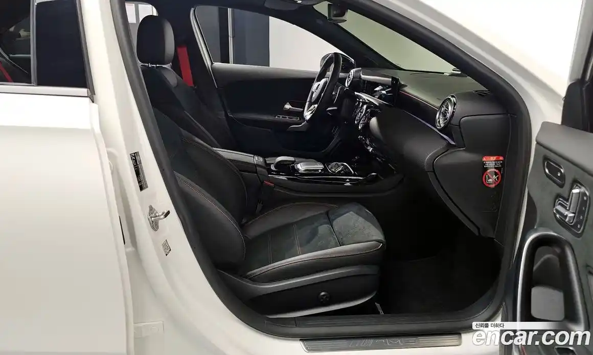 Mercedes-Benz A-Class 2023 2.0 Автомат в Москве № 193773, фото 10