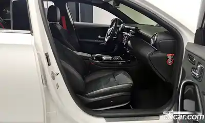 Mercedes-Benz A-Class 2023 2.0 Автомат в Москве № 193773, миниатюра 10