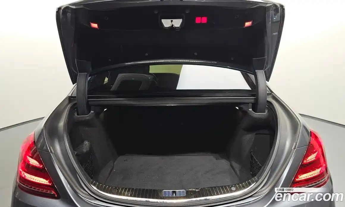 Mercedes-Benz S-Class 2018 4.0 Автомат в Москве № 195511, фото 18