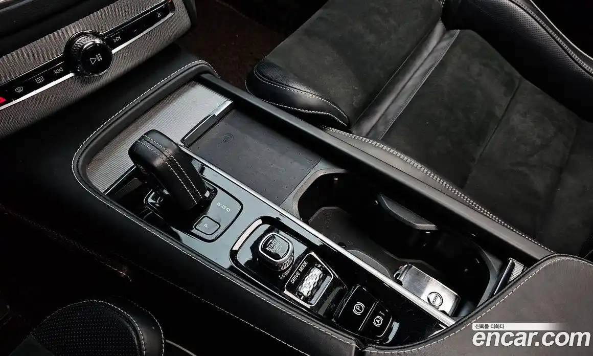 Volvo XC90 2021 2.0 Автомат в Москве № 197058, фото 9