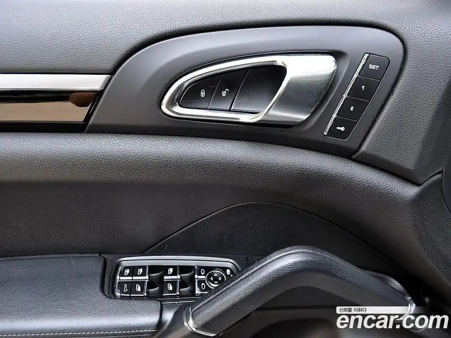 Porsche Cayenne 2015 3.0 Автомат в Москве № 197916, фото 13