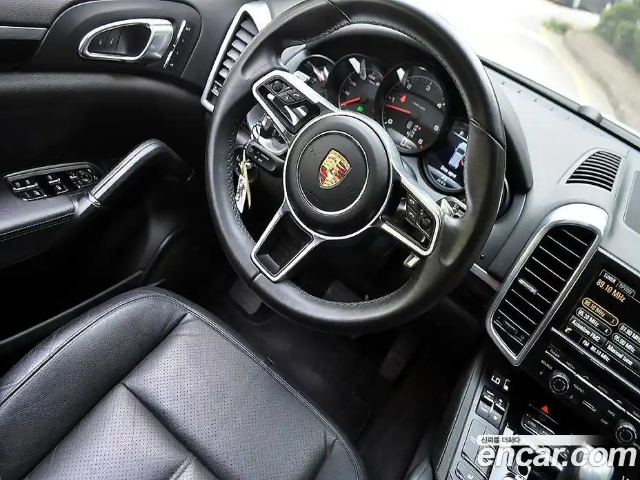 Porsche Cayenne 2015 3.0 Автомат в Москве № 197916, фото 16
