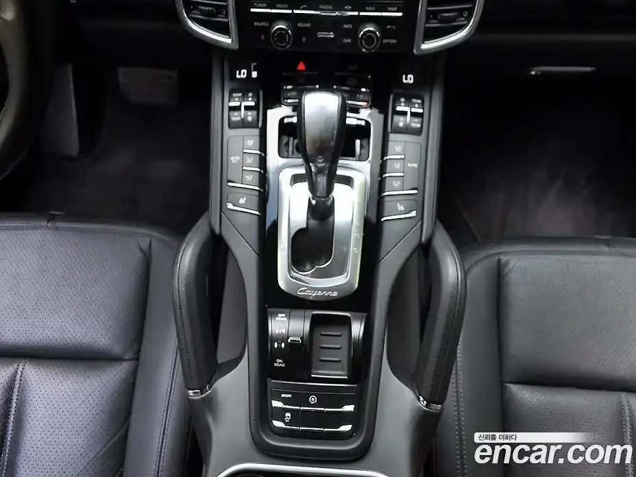 Porsche Cayenne 2015 3.0 Автомат в Москве № 197916, фото 9