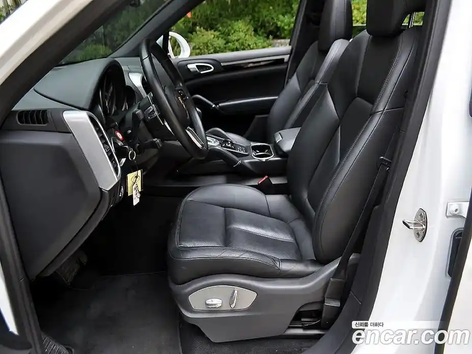 Porsche Cayenne 2015 3.0 Автомат в Москве № 197916, фото 10