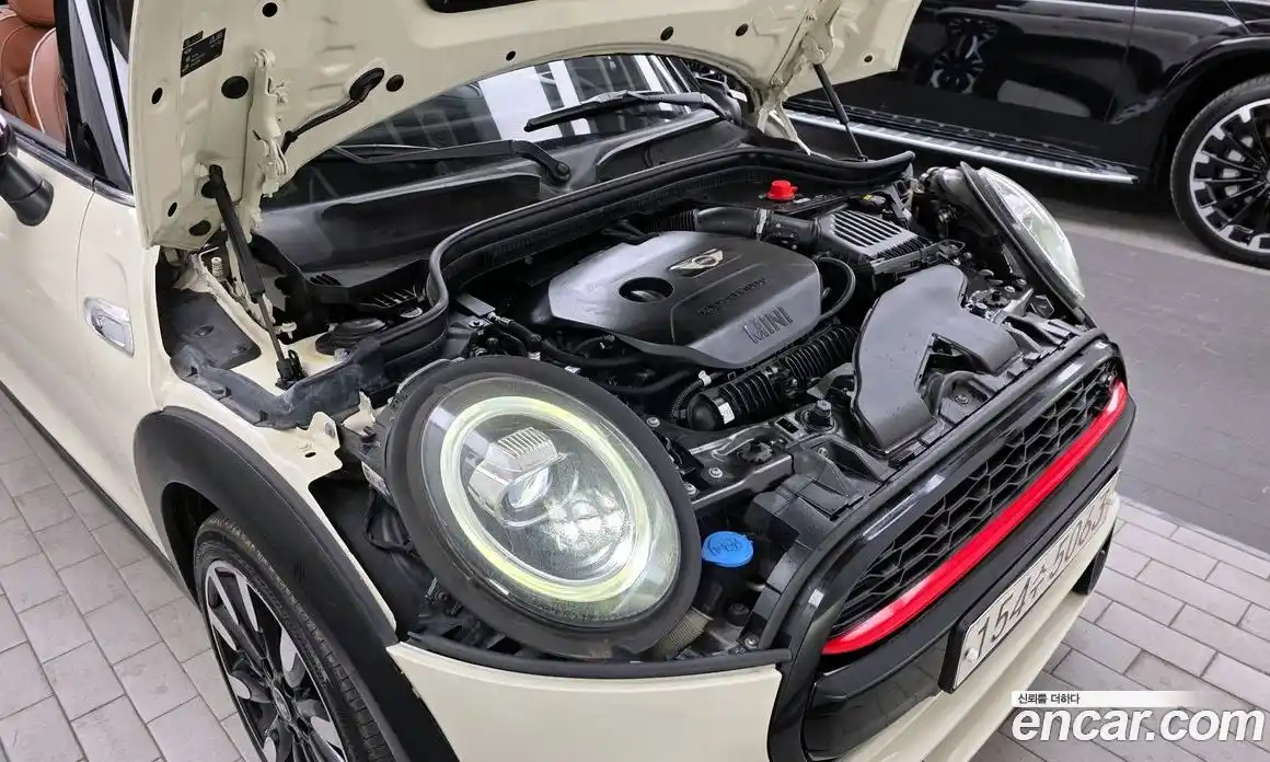 Mini Cooper Convertible 2019 2.0 Автомат в Москве № 198400, фото 13