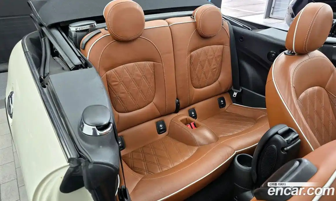 Mini Cooper Convertible 2019 2.0 Автомат в Москве № 198400, фото 15