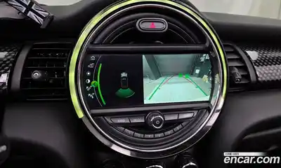 Mini Cooper Convertible 2019 2.0 Автомат в Москве № 198400, миниатюра 2