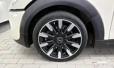 Mini Cooper Convertible 2019 2.0 Автомат в Москве № 198400, миниатюра 9