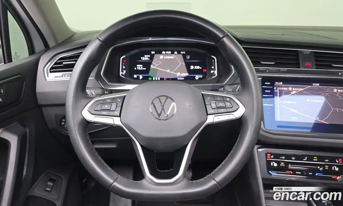 Volkswagen Tiguan 2023 2.0 Автомат в Москве № 198995, фото 14