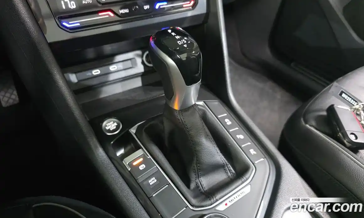 Volkswagen Tiguan 2023 2.0 Автомат в Москве № 198995, фото 9