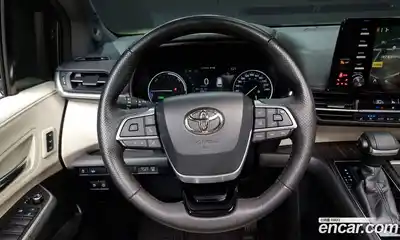 Toyota Sienna 2022 2.5 Автомат в Москве № 199597, миниатюра 12