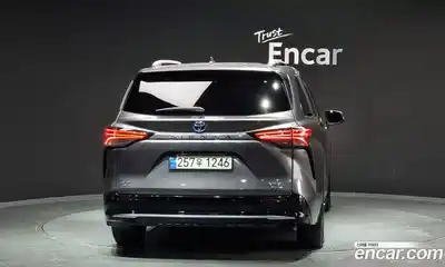 Toyota Sienna 2022 2.5 Автомат в Москве № 199597, миниатюра 4