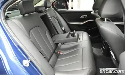 BMW 3-Series 2021 2.0 Автомат в Москве № 210573, миниатюра 10