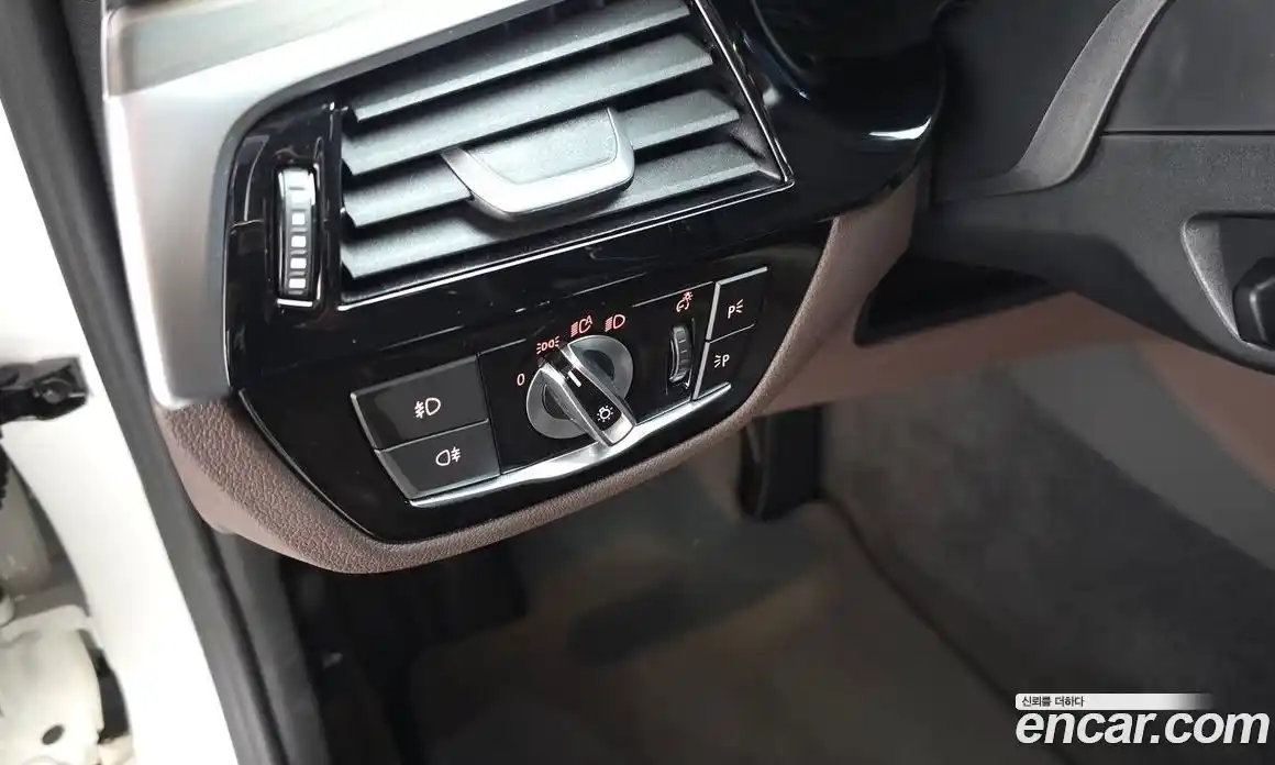 BMW 5-Series 2019 2.0 Автомат в Москве № 211734, фото 17