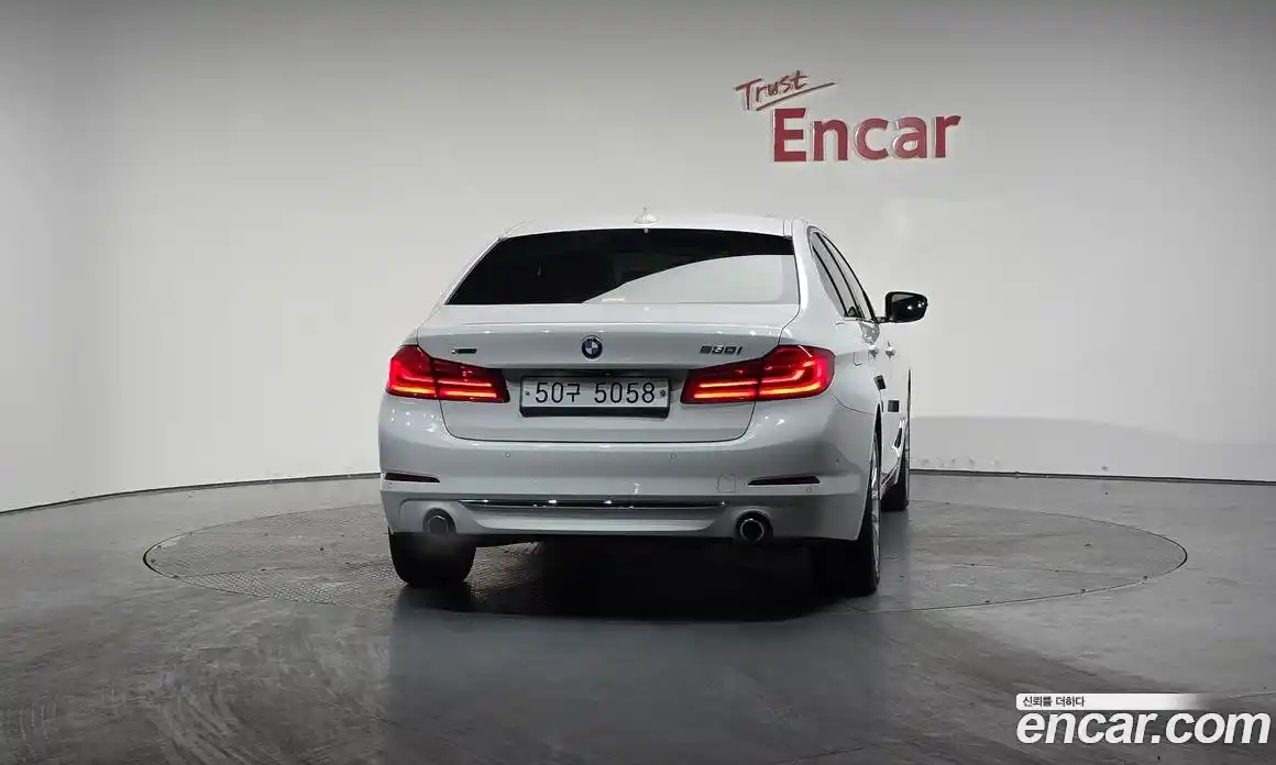 BMW 5-Series 2019 2.0 Автомат в Москве № 211734, фото 4