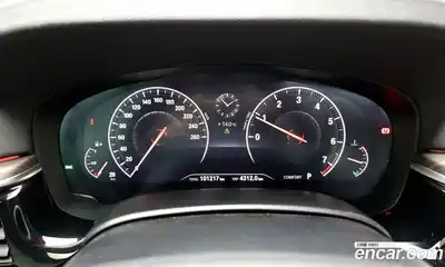 BMW 5-Series 2019 2.0 Автомат в Москве № 211734, миниатюра 8