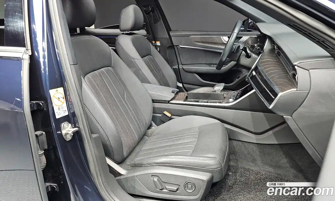 Audi A6 2021 2.0 Автомат в Москве № 212330, фото 17