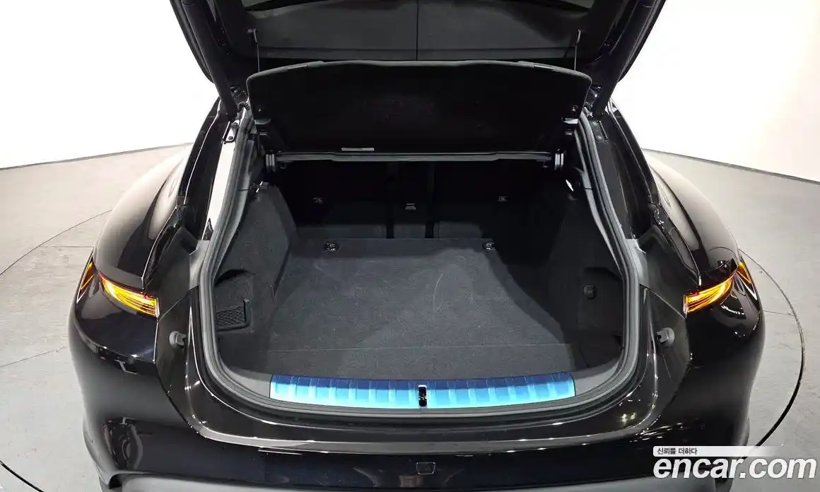 Porsche Taycan 2022 0.1 Автомат в Москве № 212938, фото 18