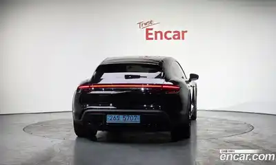 Porsche Taycan 2022 0.1 Автомат в Москве № 212938, миниатюра 3