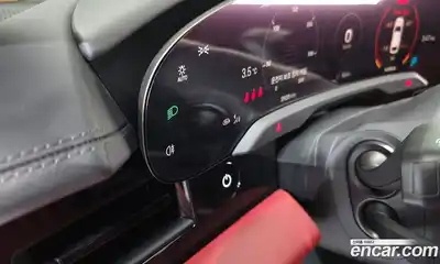 Porsche Taycan 2022 0.1 Автомат в Москве № 212938, миниатюра 8