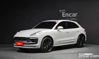Porsche Macan, 2022
