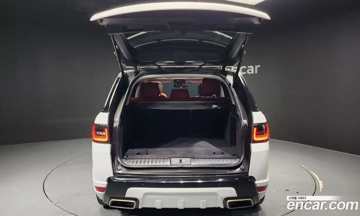 Land Rover Range-Rover Sport 2019 3.0 Автомат в Москве № 213428, фото 15