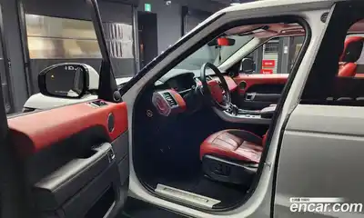 Land Rover Range-Rover Sport 2019 3.0 Автомат в Москве № 213428, миниатюра 8