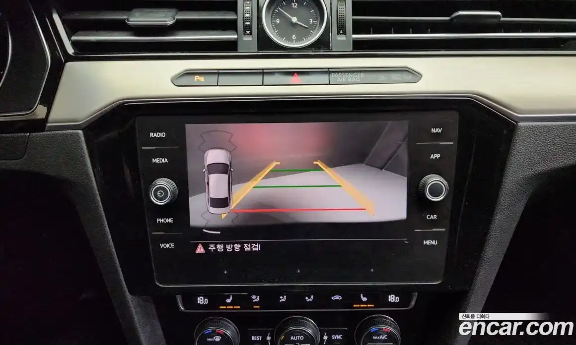 Volkswagen Passat 2018 2.0 Автомат в Москве № 215306, фото 15