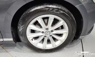 Volkswagen Passat 2018 2.0 Автомат в Москве № 215306, миниатюра 5