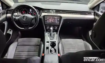 Volkswagen Passat 2018 2.0 Автомат в Москве № 215306, миниатюра 7
