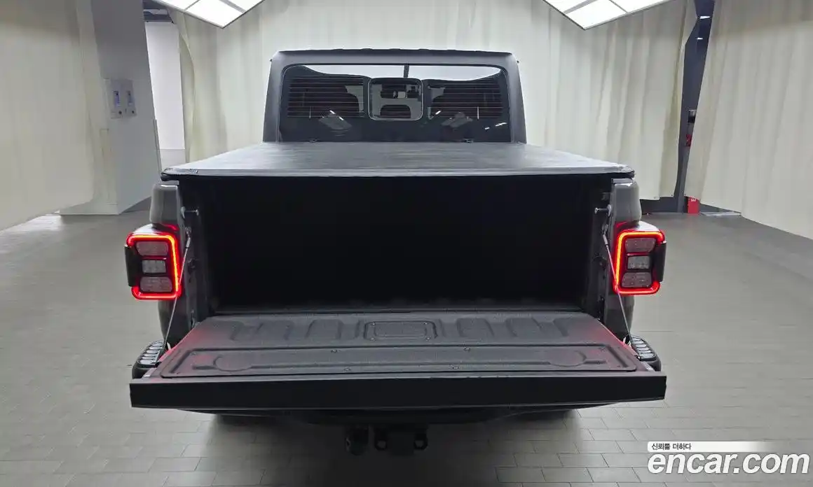 Jeep Gladiator 2022 3.6 Автомат в Москве № 215442, фото 9