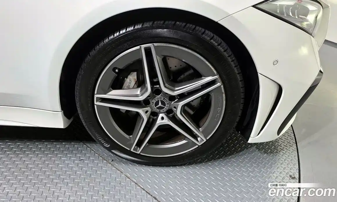 Mercedes-Benz CLS-Class 2023 2.0 Автомат в Москве № 221958, фото 6