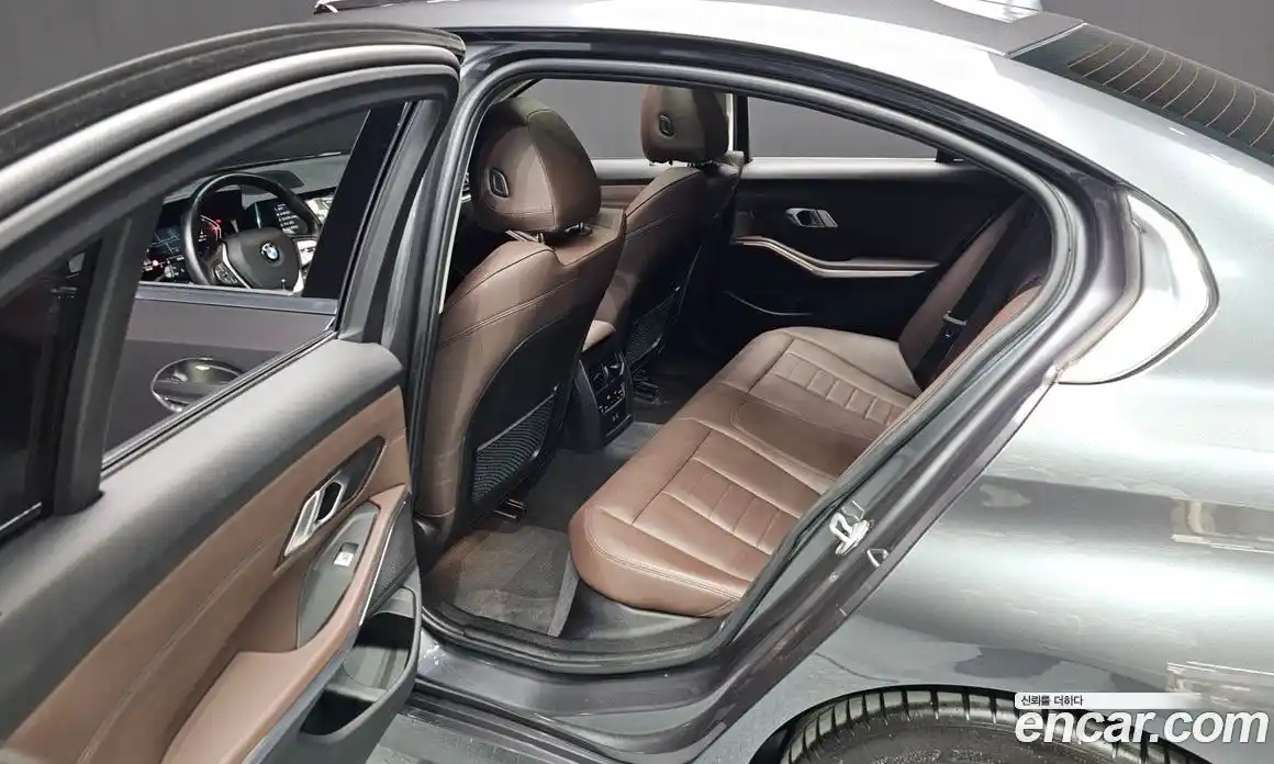 BMW 3-Series 2022 2.0 Автомат в Москве № 228388, фото 12