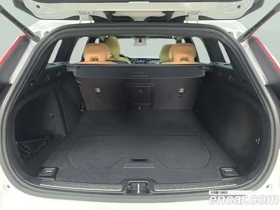 Volvo V60 2025 2.0 Автомат в Москве № 230718, фото 18