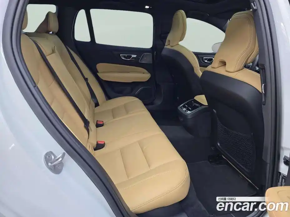 Volvo V60 2025 2.0 Автомат в Москве № 230718, фото 8