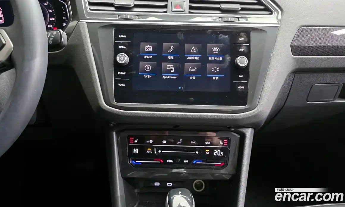 Volkswagen Tiguan 2021 2.0 Автомат в Москве № 232086, фото 16