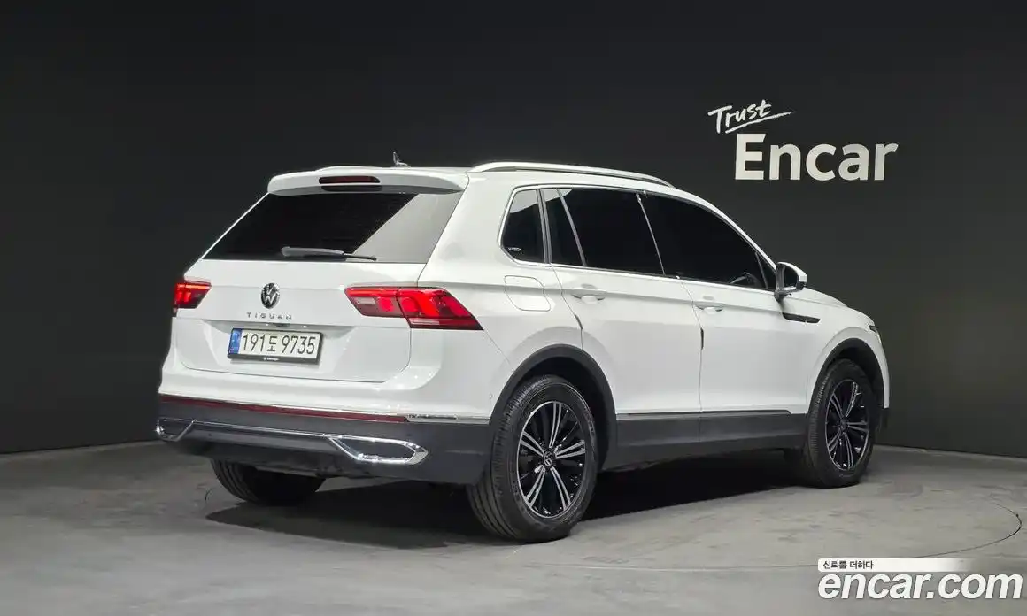 Volkswagen Tiguan 2021 2.0 Автомат в Москве № 232086, фото 6