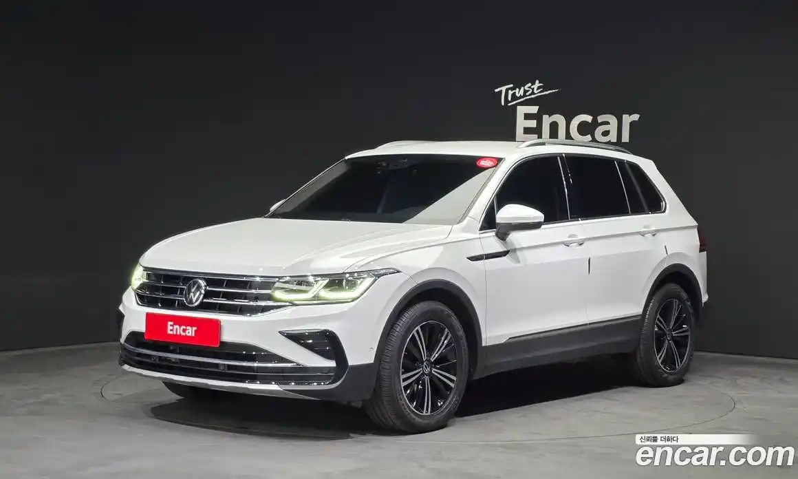 Volkswagen Tiguan 2021 2.0 Автомат в Москве № 232086, фото 7