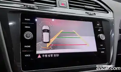 Volkswagen Tiguan 2021 2.0 Автомат в Москве № 232086, миниатюра 8