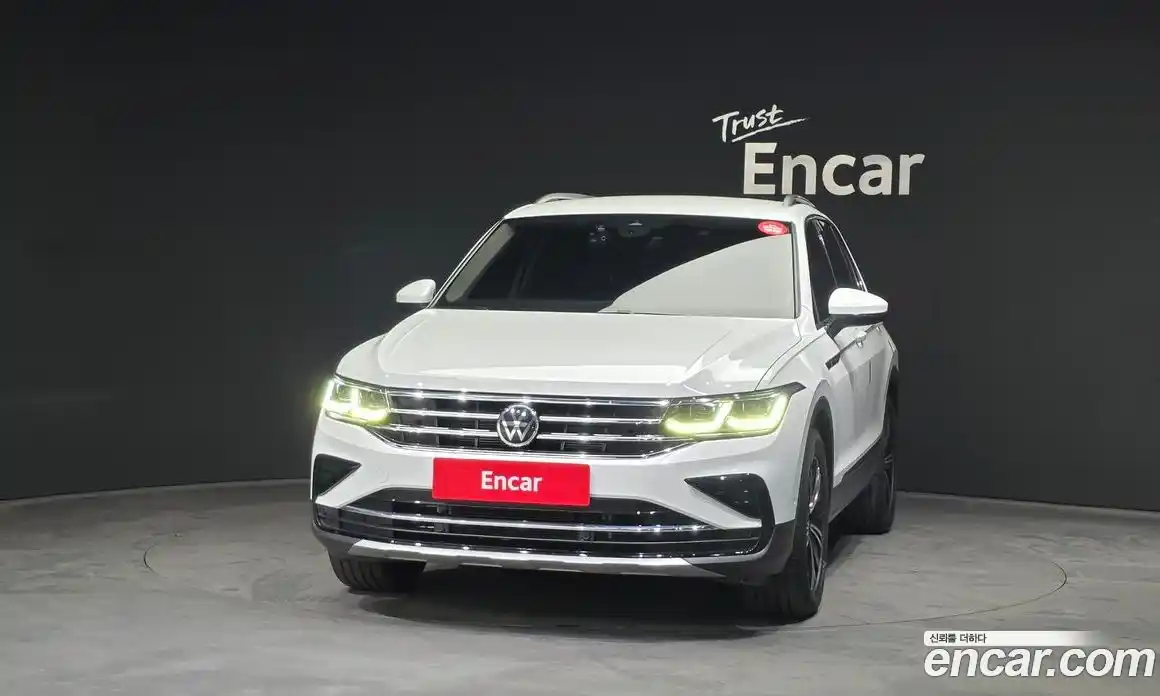 Volkswagen Tiguan 2021 2.0 Автомат в Москве № 232086, фото 10