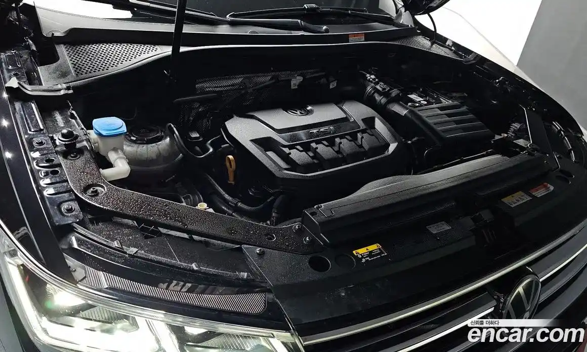 Volkswagen Tiguan 2023 2.0 Автомат в Москве № 232099, фото 20