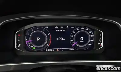 Volkswagen Tiguan 2023 2.0 Автомат в Москве № 232099, миниатюра 8