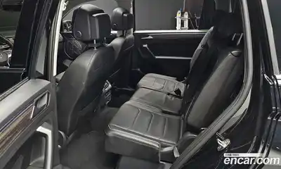 Volkswagen Tiguan 2023 2.0 Автомат в Москве № 232099, миниатюра 9