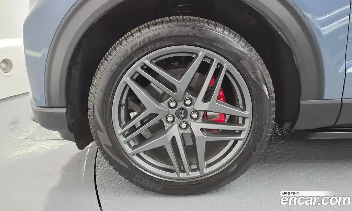 Ford Explorer 2025 2.3 Автомат в Москве № 233165, фото 15