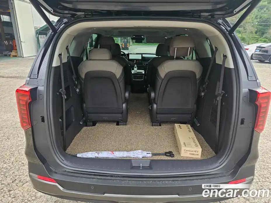 Kia Canival 2026 1.6 Автомат в Москве № 247842, фото 15